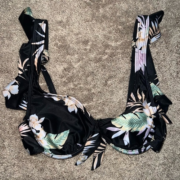 Ibiza Swimwear Black Tropical Floral Ruffled Swim Top Size Medium - Picture 9 of 9